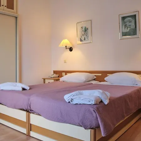 3 Brothers Hotel Sidari 2* 斯达林