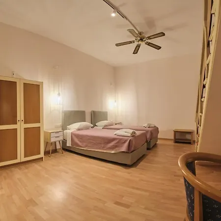 3 Brothers Hotel Sidari 酒店