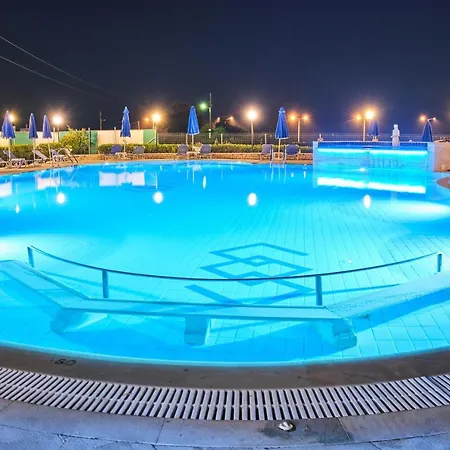 3 Brothers Hotel Sidari 酒店