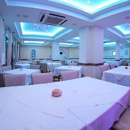 3 Brothers Hotel Sidari 酒店 斯达林