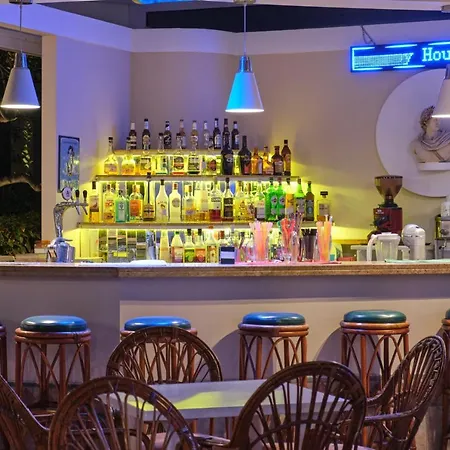 3 Brothers Hotel Sidari 斯达林