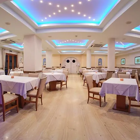 3 Brothers Hotel Sidari 酒店